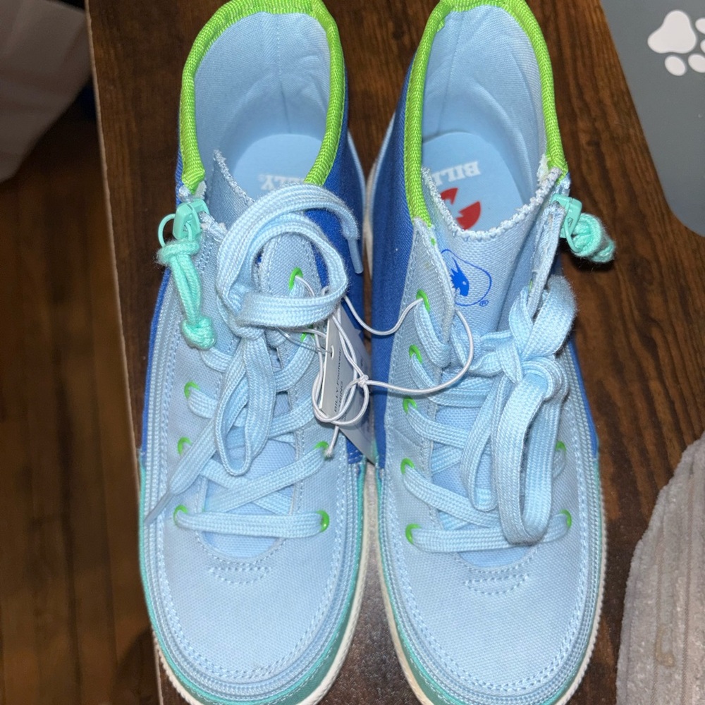 NEW Kids High-Top Sneakers - Picture 4 of 7